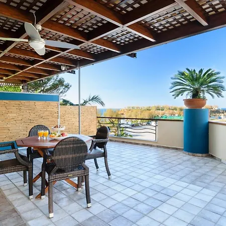 Apartmán Xenios Dias Luxury With Sea View *